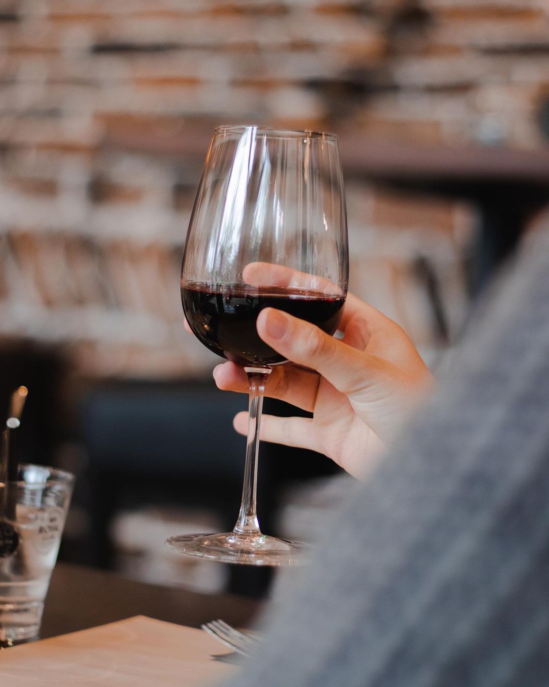 Goedkoop eten in Rotterdam - Glas wijn