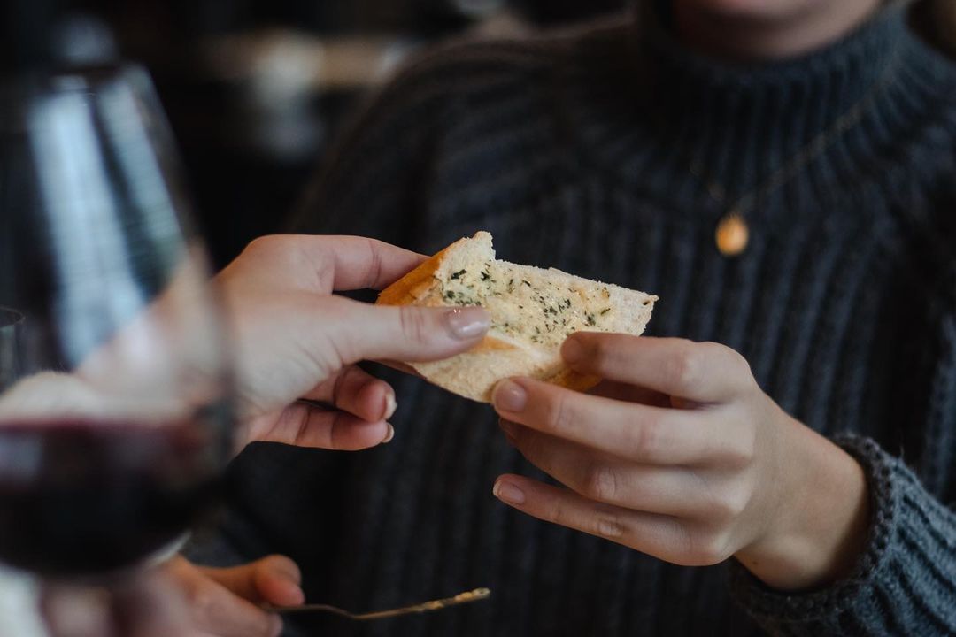 Goedkoop eten in Rotterdam - Stokbrood met kruidenkaas